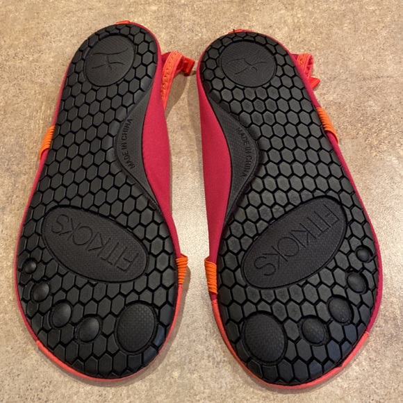 New never worn womens Fitkicks shoes see pics for measurements - Picture 4 of 6